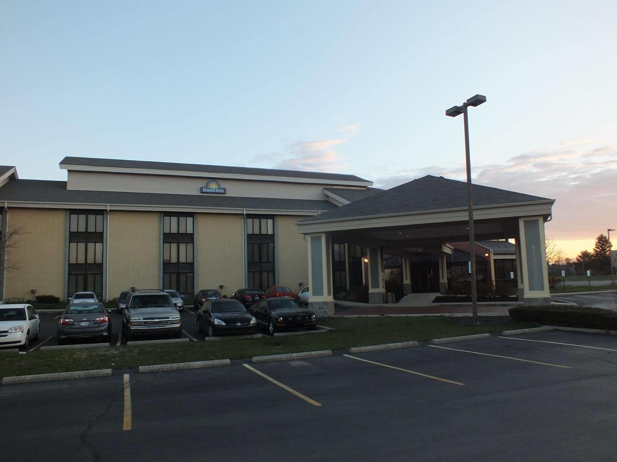 Days Inn By Wyndham Indianapolis Northeast Exterior photo